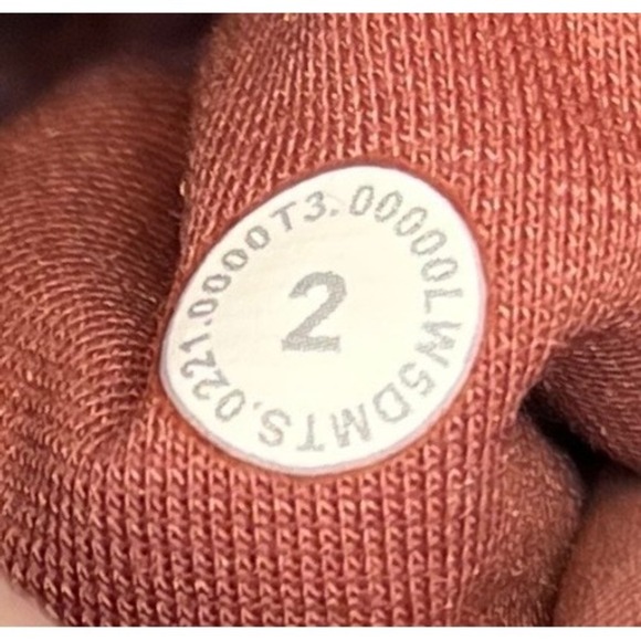 Lululemon Align High-Rise Pant 25"
Heritage 365 Camo Brier Rose Multi, Size 2 - Picture 6 of 9